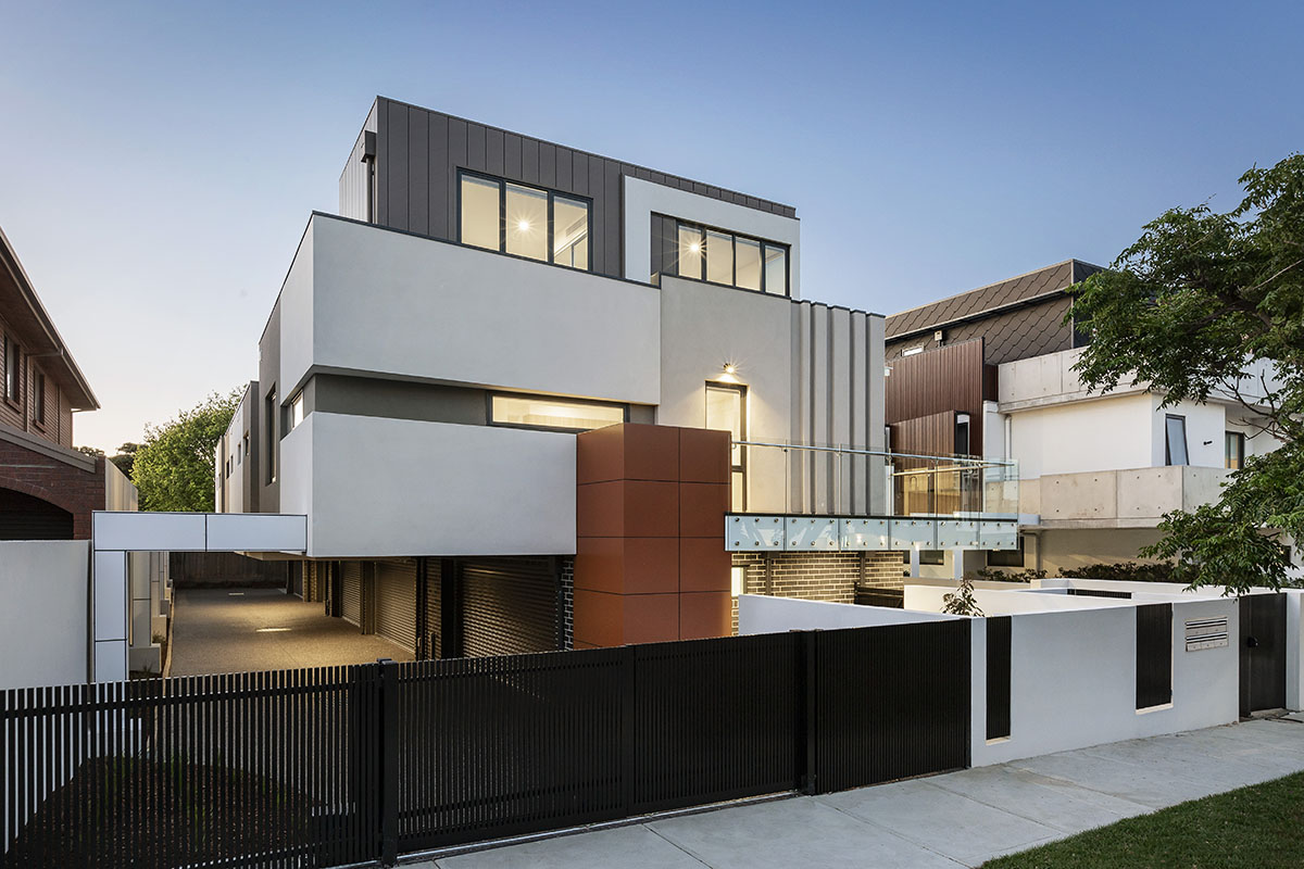 modern-house-facade-2021-08-27-19-27-44-utc (1)